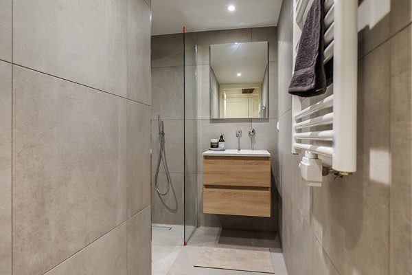 Medium property photo - Nieuwezijds Voorburgwal, 1012 RZ Amsterdam